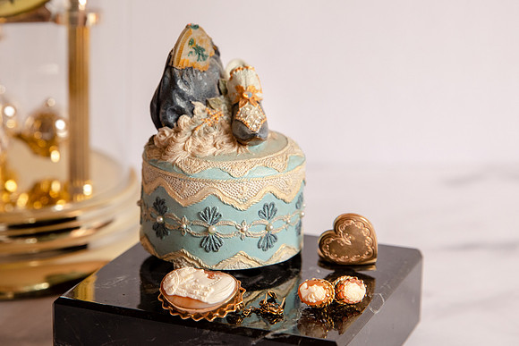 Cameo Brooch (1 of 1)